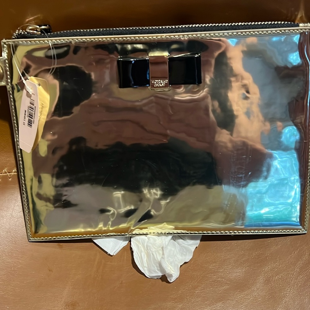 Vitória Secret makeup bag